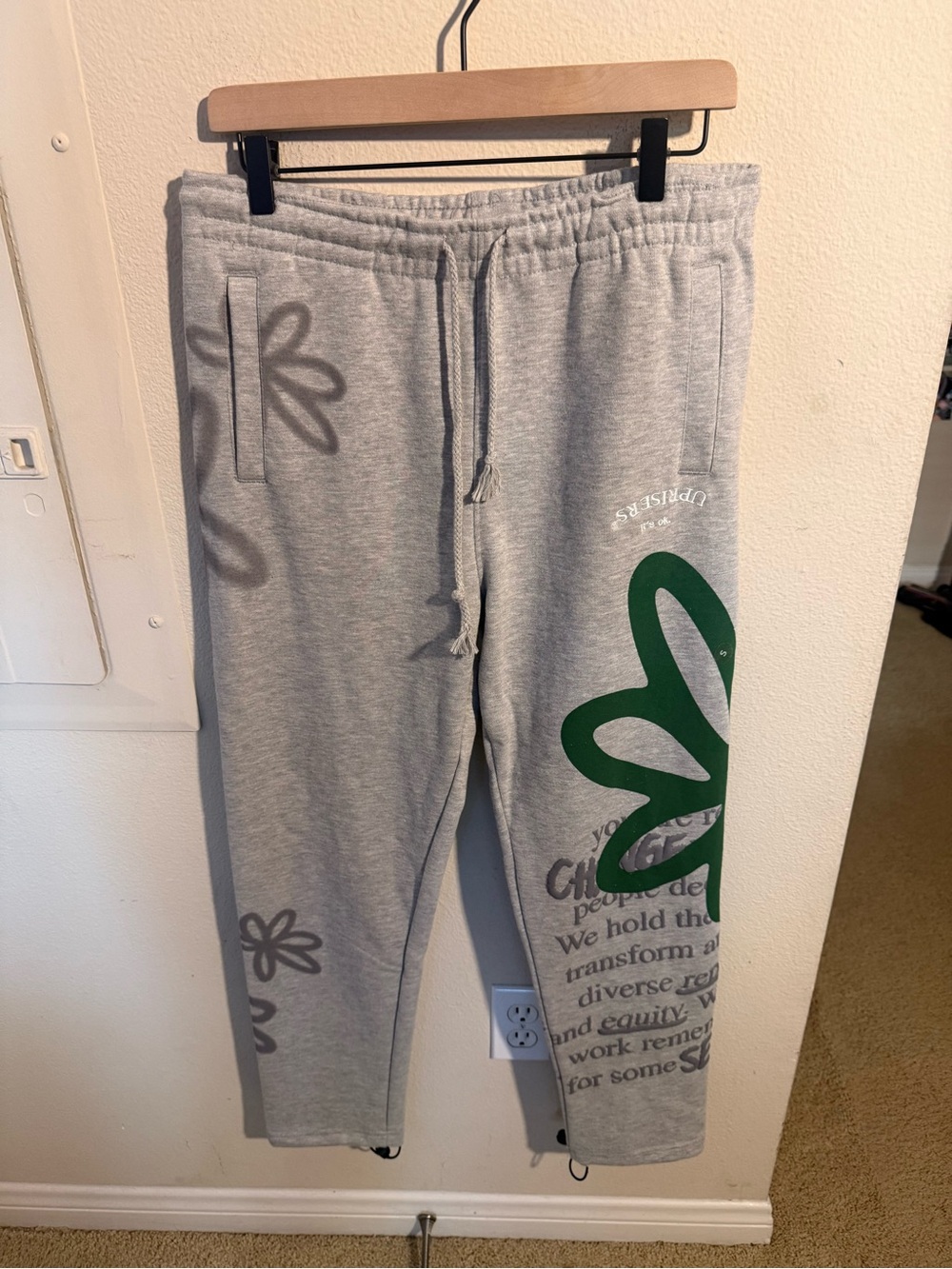 NWT UPRISERS Gray Graphic Sweatpants Joggers Floral Streetwear Y2K